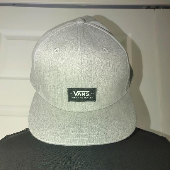 Vans Light Gray Snapback Hat/Cap OS NWOT - Picture 1 of 8